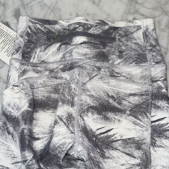 NWT LULULEMON ATHLETICA PACE PERFECT CROP 4 - Picture 7 of 7